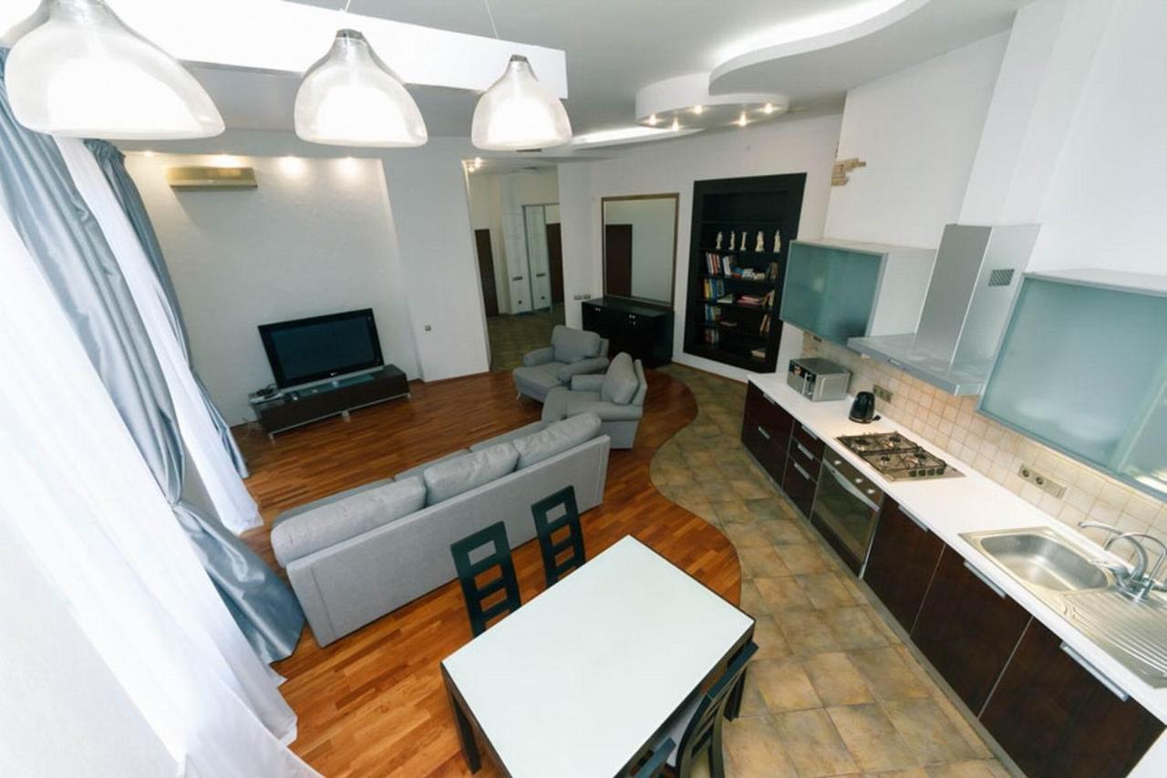 Apartament Lux Near Maidan, Khreschutyk 3Br Kijów Zewnętrze zdjęcie
