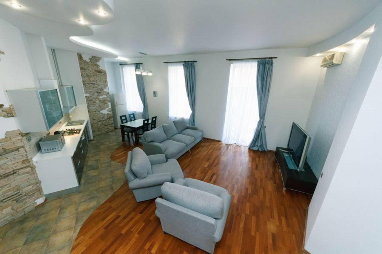 Apartament Lux Near Maidan, Khreschutyk 3Br Kijów Zewnętrze zdjęcie