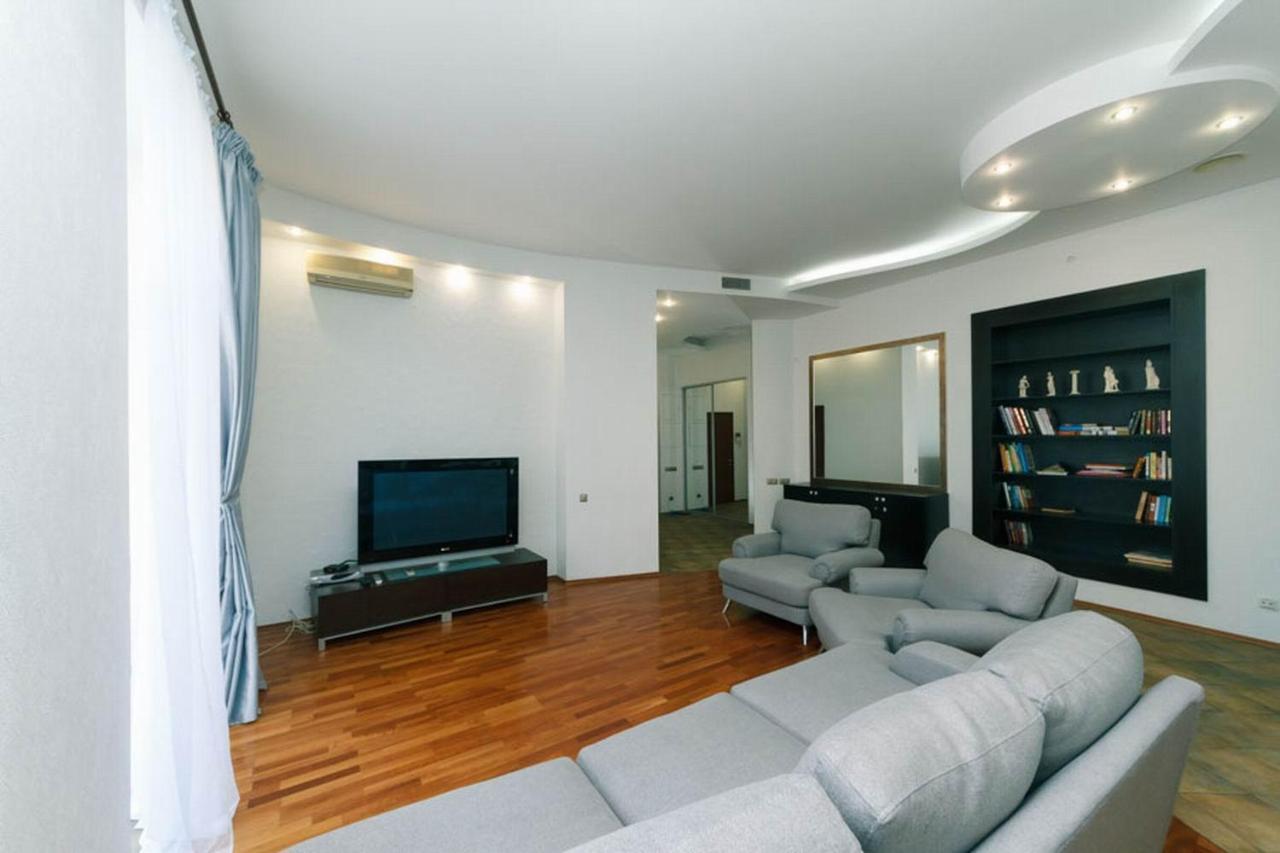 Apartament Lux Near Maidan, Khreschutyk 3Br Kijów Zewnętrze zdjęcie