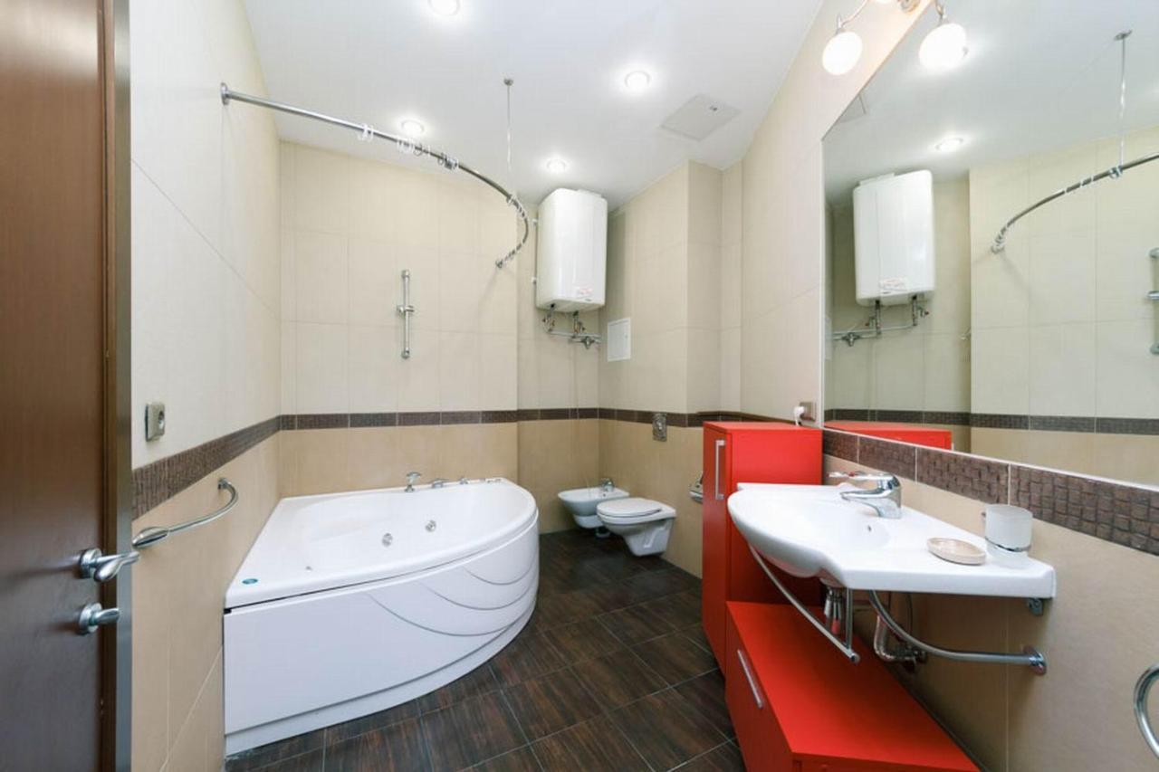 Apartament Lux Near Maidan, Khreschutyk 3Br Kijów Zewnętrze zdjęcie